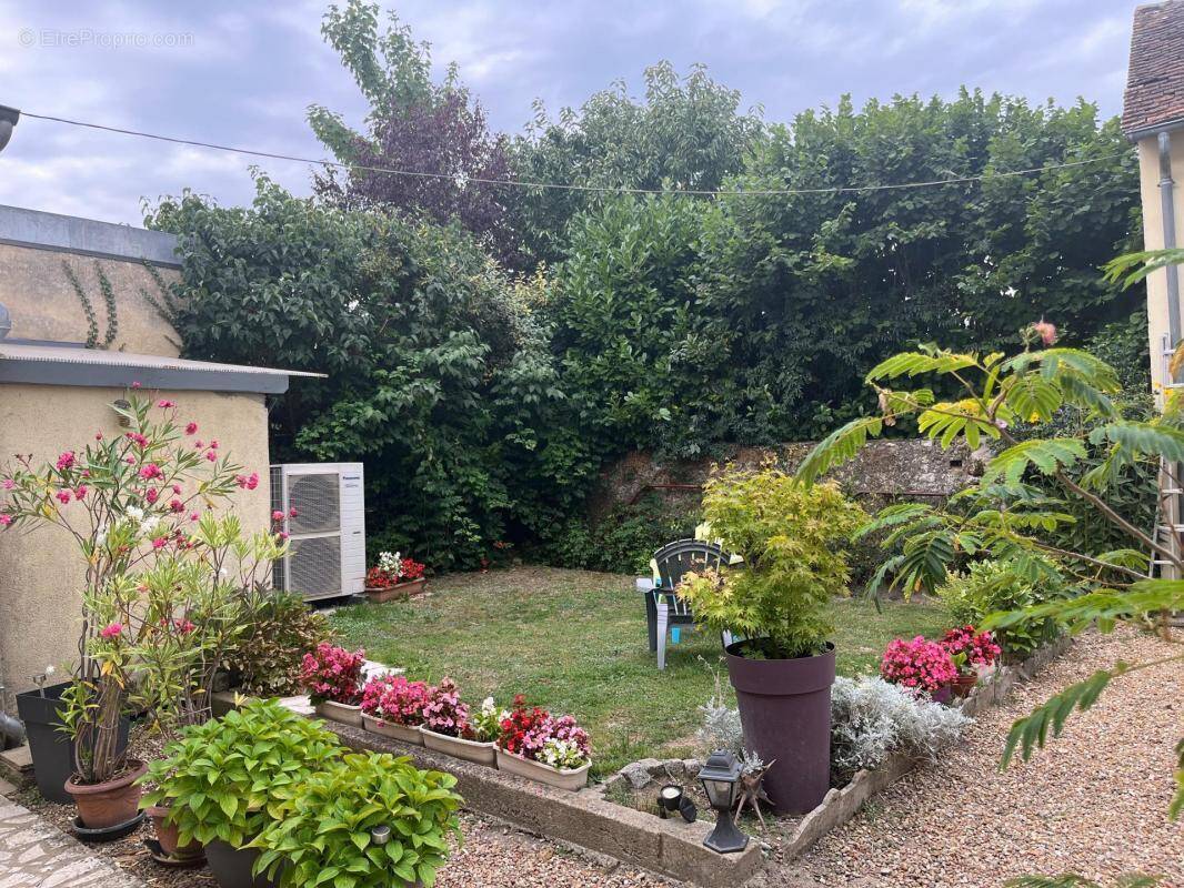 Maison à BEAUMONT-SUR-SARTHE