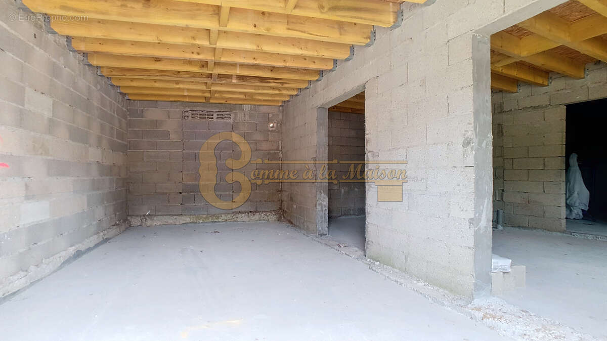 Maison à LA HOUSSOYE