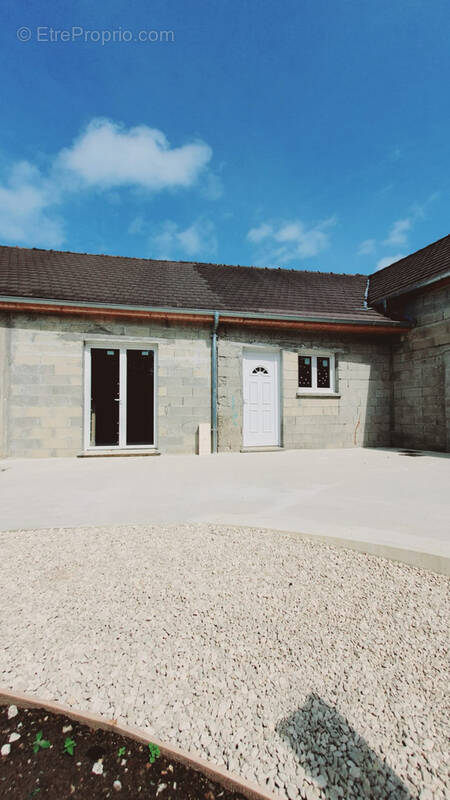 Maison à LA HOUSSOYE