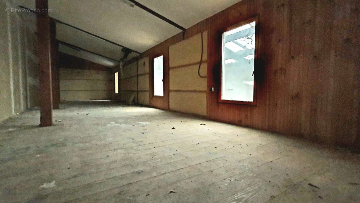 Maison à VER-SUR-LAUNETTE