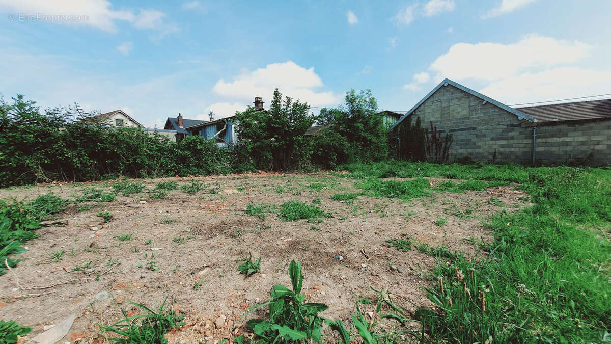 Maison à LA HOUSSOYE