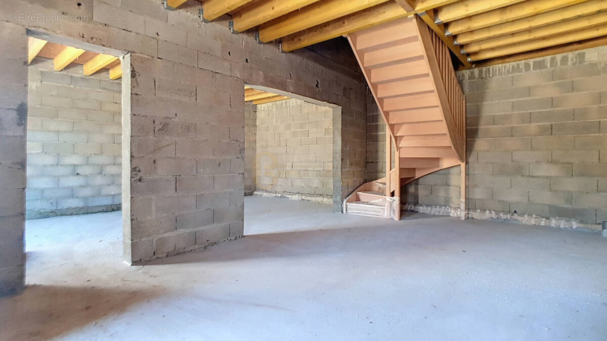 Maison à LA HOUSSOYE