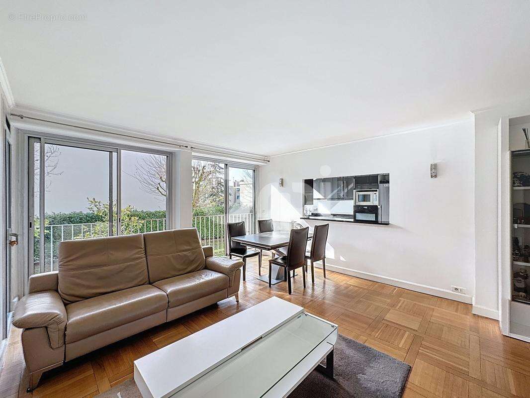 Appartement à FONTENAY-SOUS-BOIS