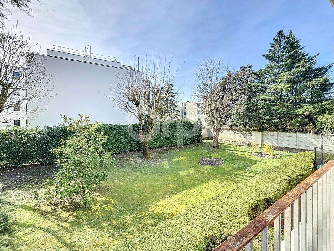 Appartement à FONTENAY-SOUS-BOIS