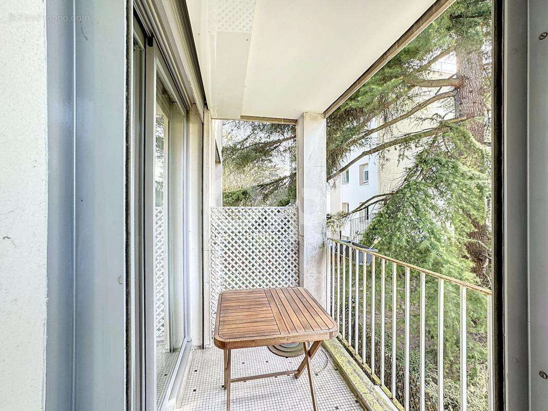 Appartement à FONTENAY-SOUS-BOIS