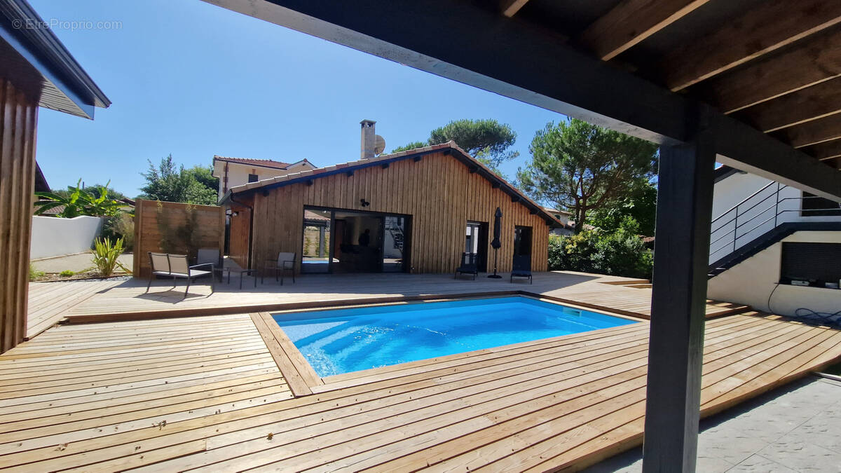 Maison à GUJAN-MESTRAS