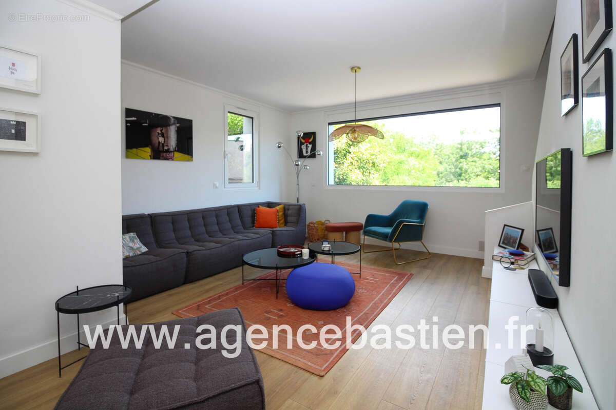 Maison à DIVONNE-LES-BAINS