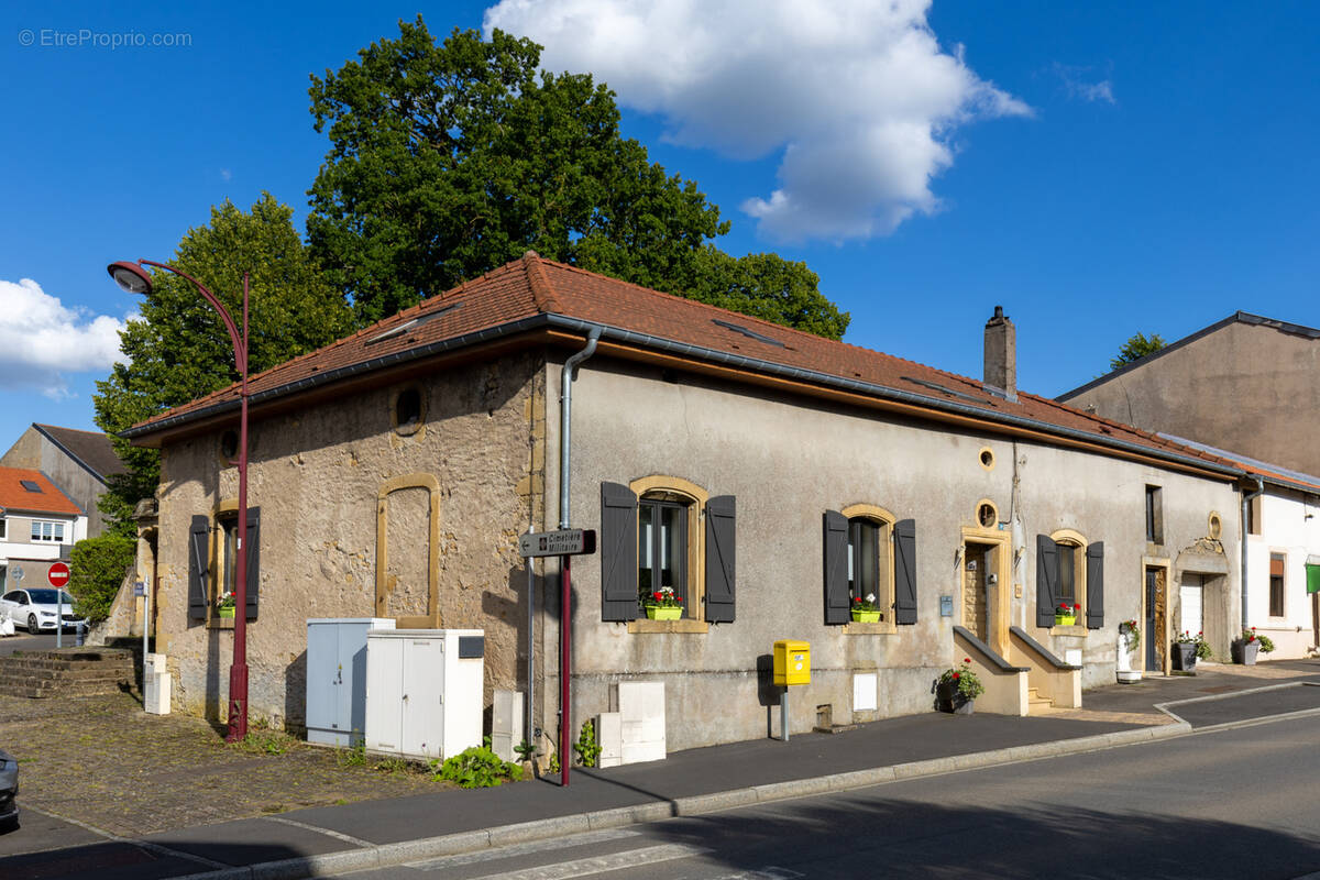Maison à SAINT-PRIVAT-LA-MONTAGNE