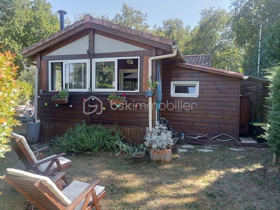 Terrain à SAINTE-GEMME