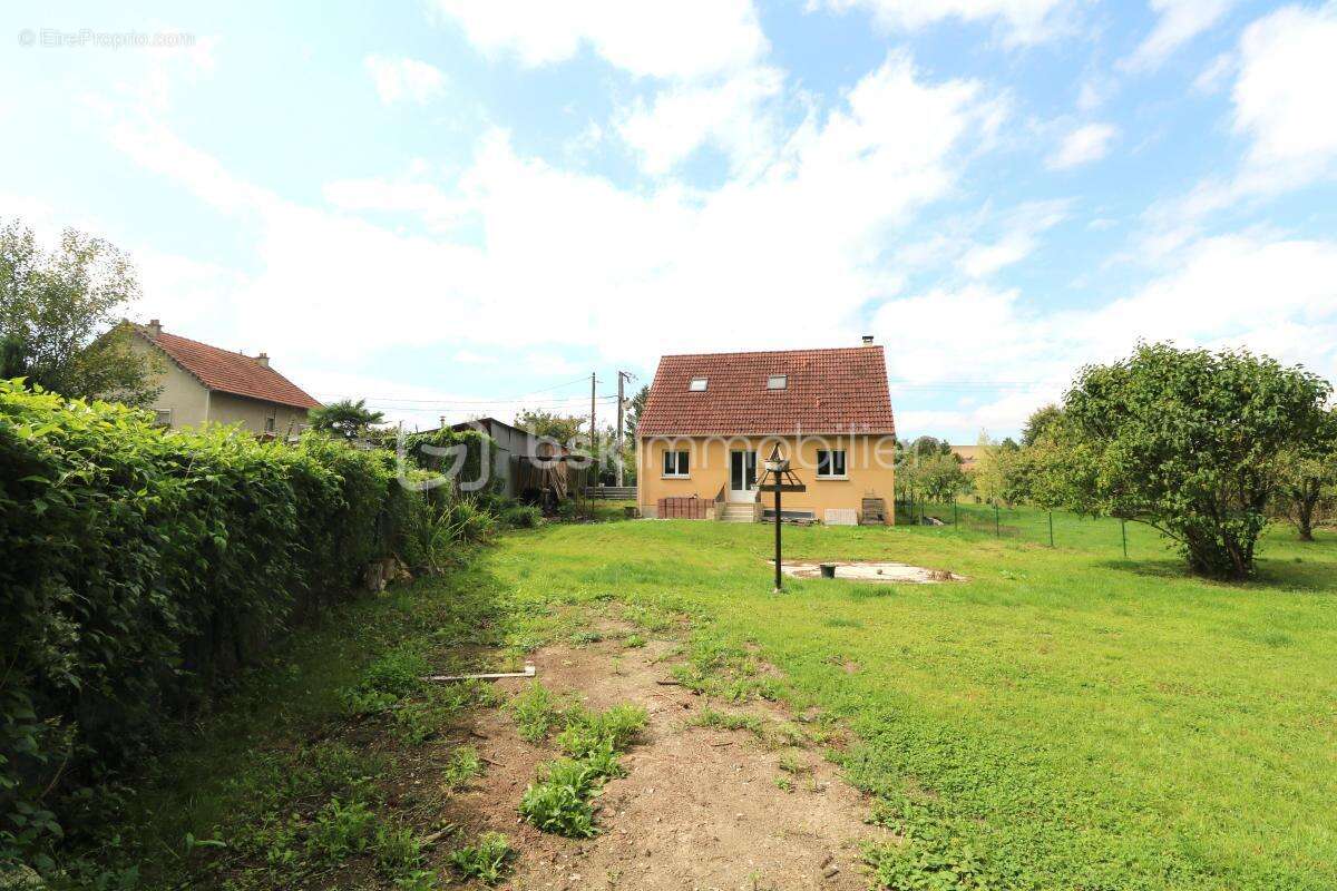 Maison à LONGUEVILLE