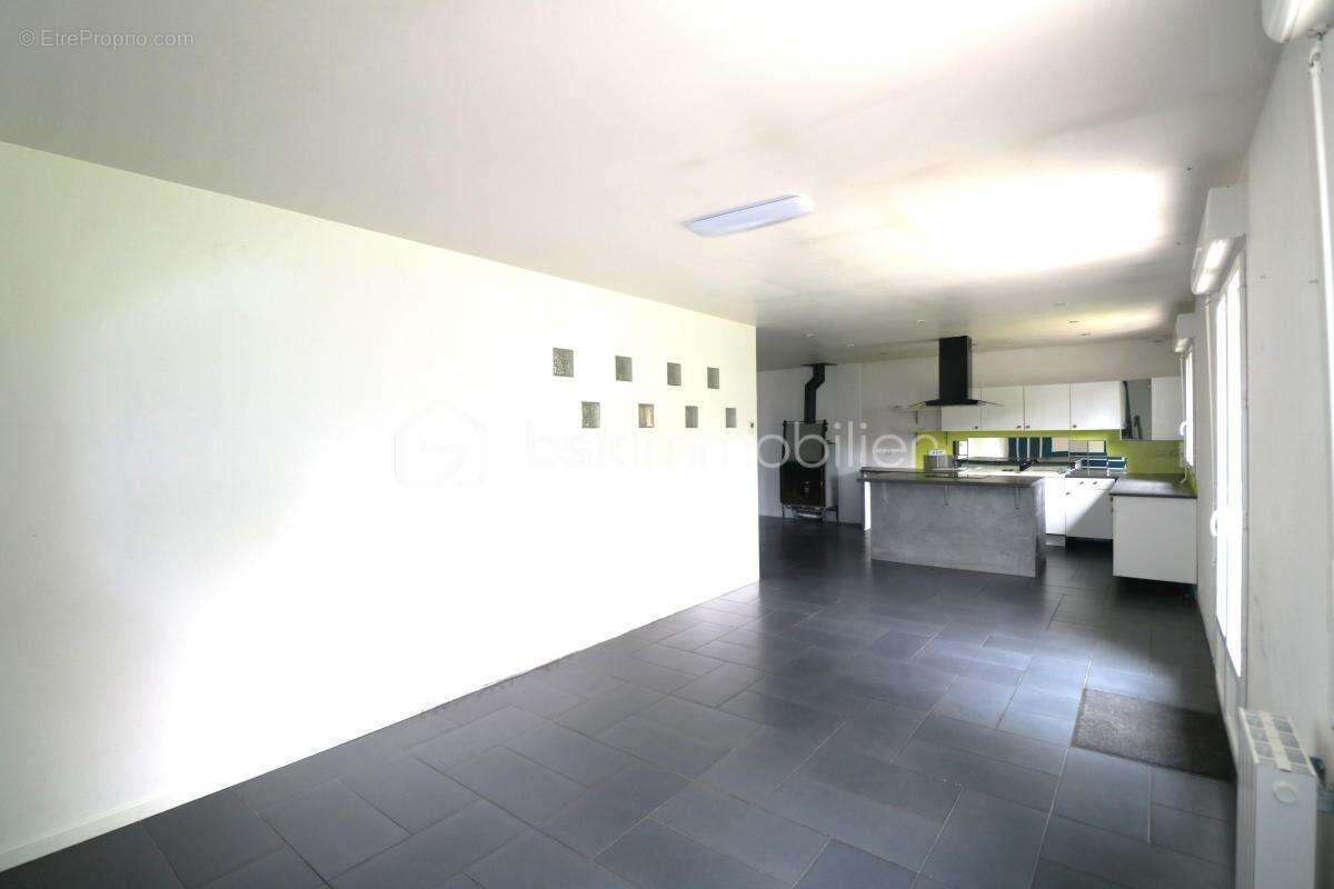 Maison à LONGUEVILLE