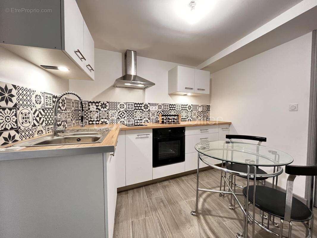 Maison à LA NEUVILLE-SUR-ESSONNE