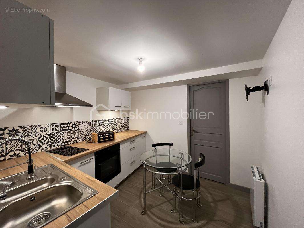 Maison à LA NEUVILLE-SUR-ESSONNE