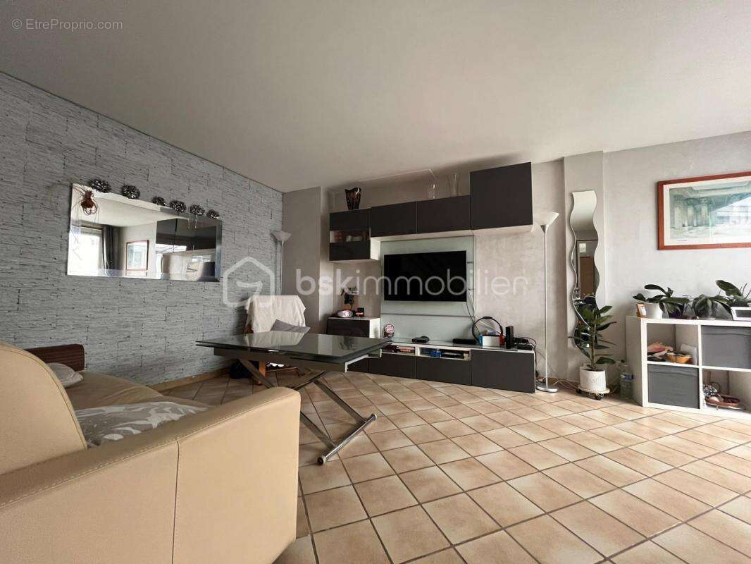 Maison à CORBEIL-ESSONNES