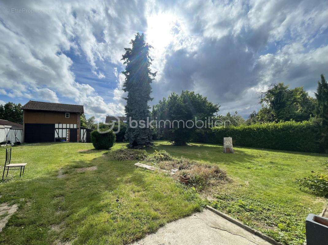 Maison à FRIGNICOURT