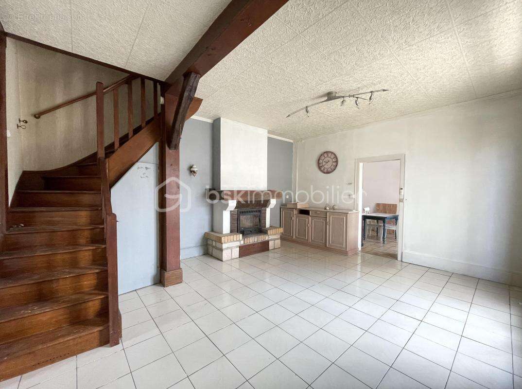 Maison à FRIGNICOURT