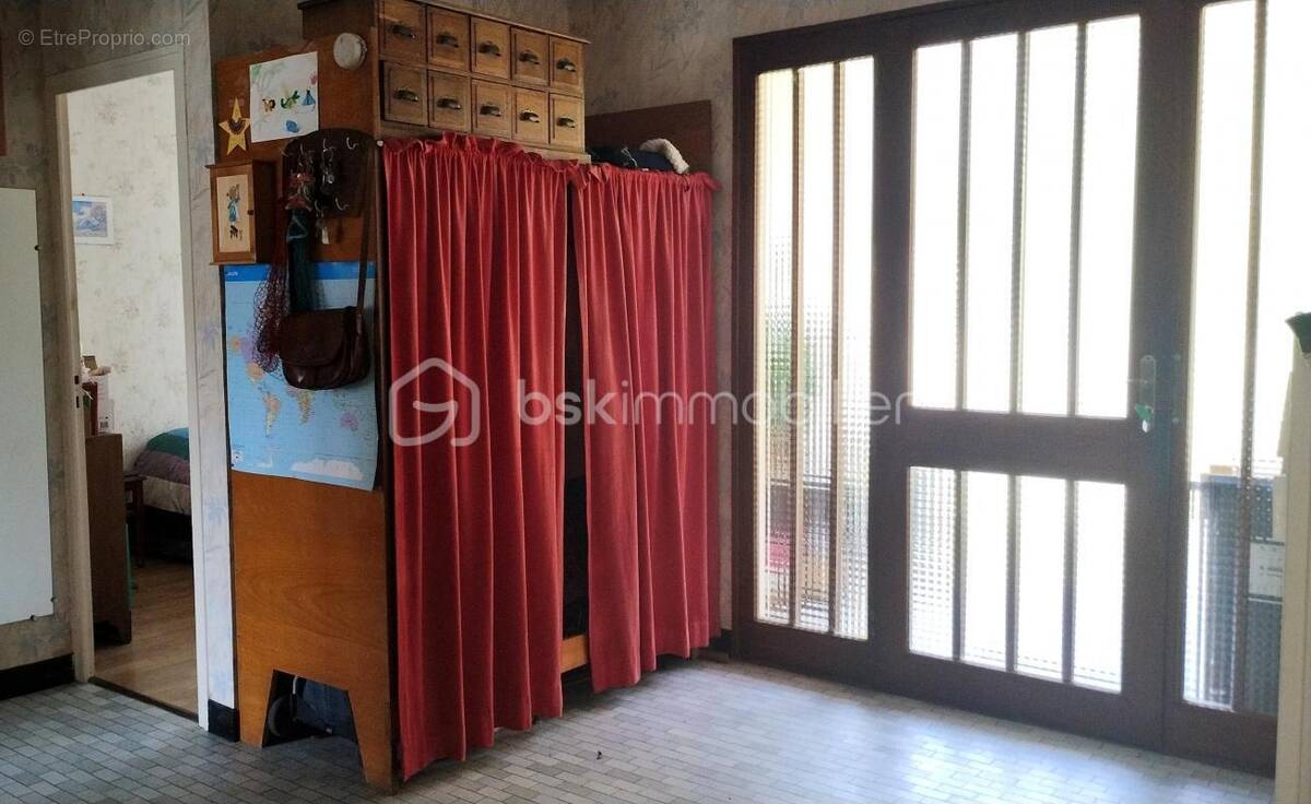 Maison à NAZELLES-NEGRON