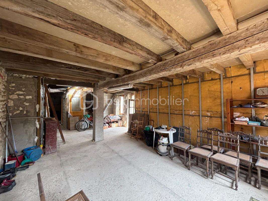 Maison à SAINT-MAURICE-AUX-RICHES-HOMMES