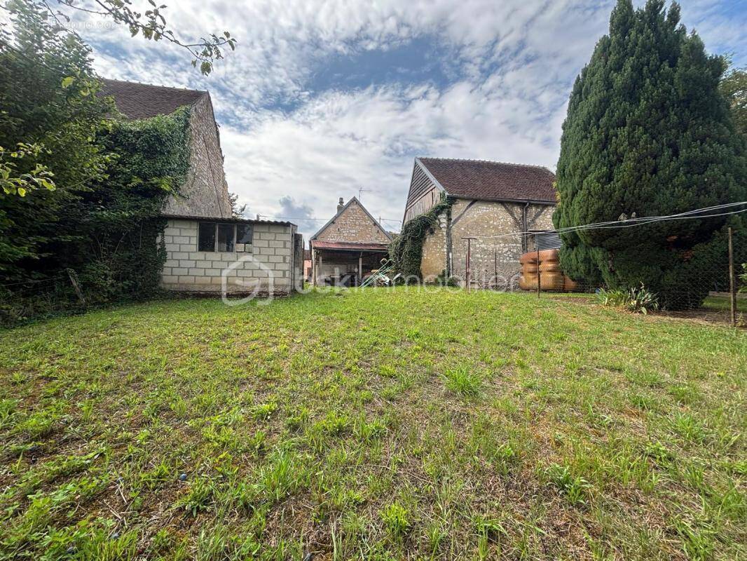 Maison à SAINT-MAURICE-AUX-RICHES-HOMMES