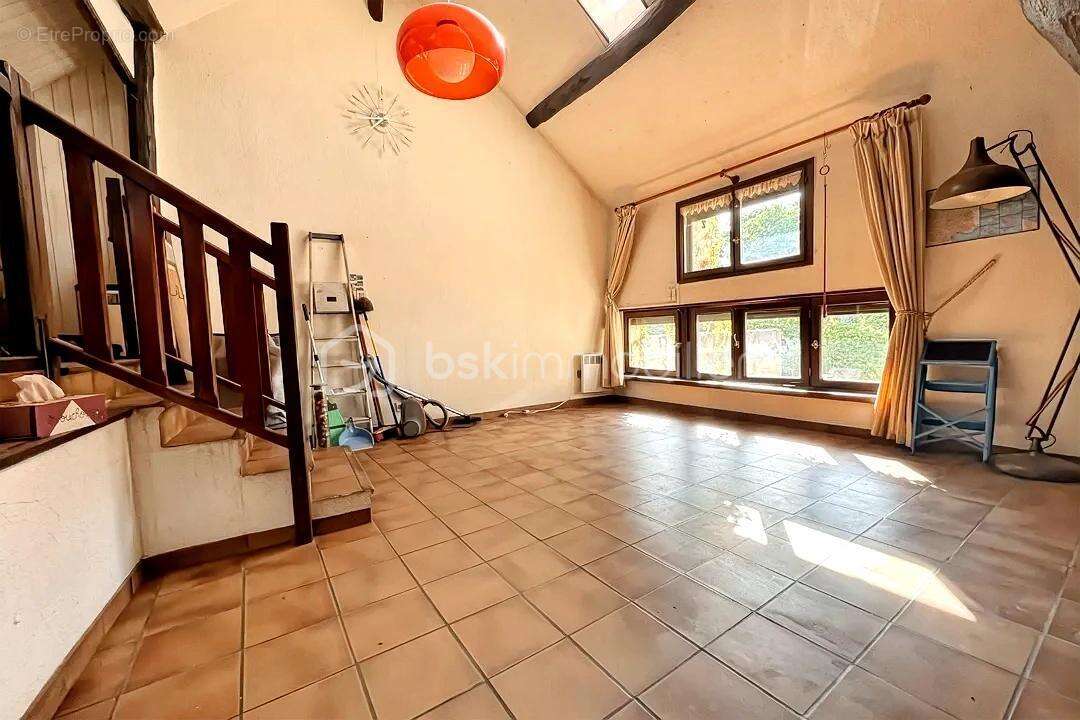 Appartement à JANVILLE-SUR-JUINE