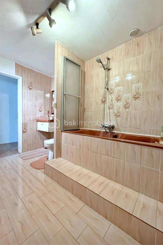 Maison à OLLAINVILLE