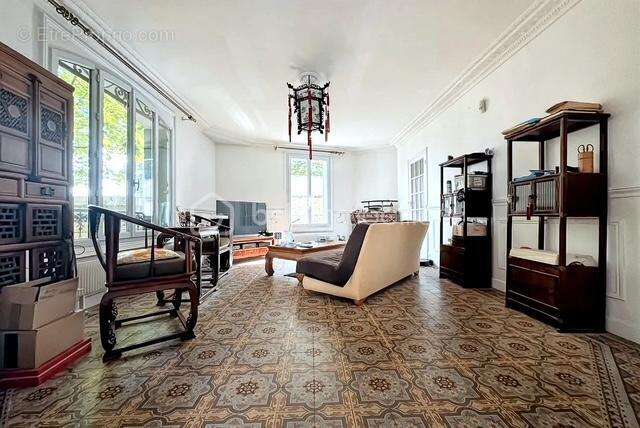 Maison à OLLAINVILLE