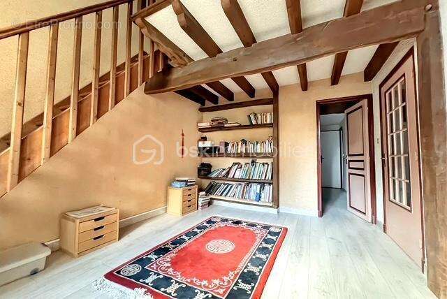 Maison à OLLAINVILLE