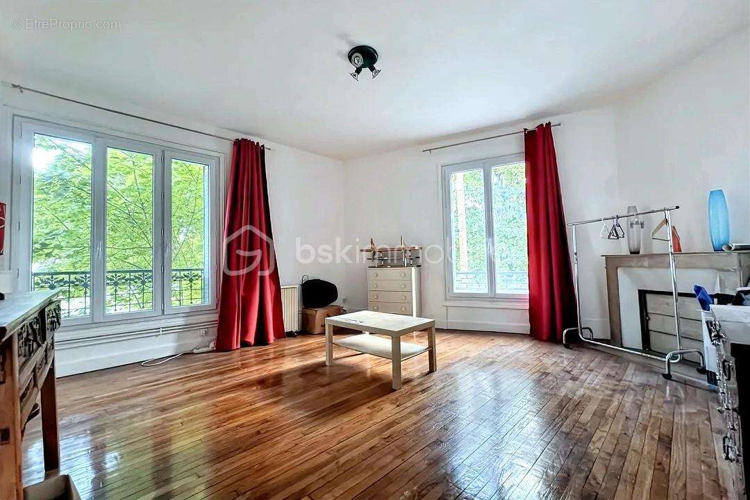 Maison à OLLAINVILLE