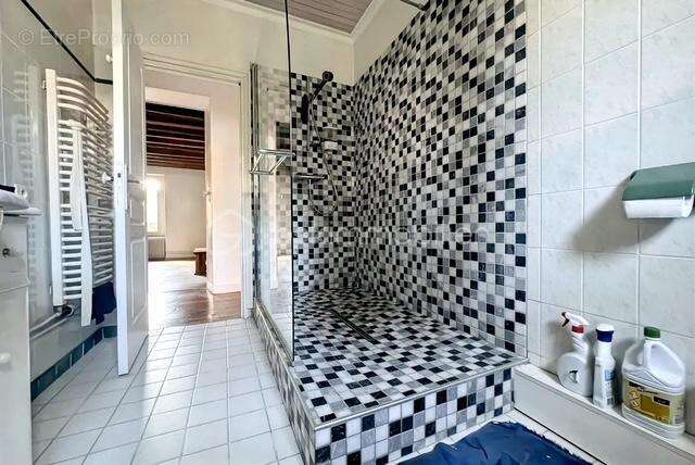 Maison à OLLAINVILLE