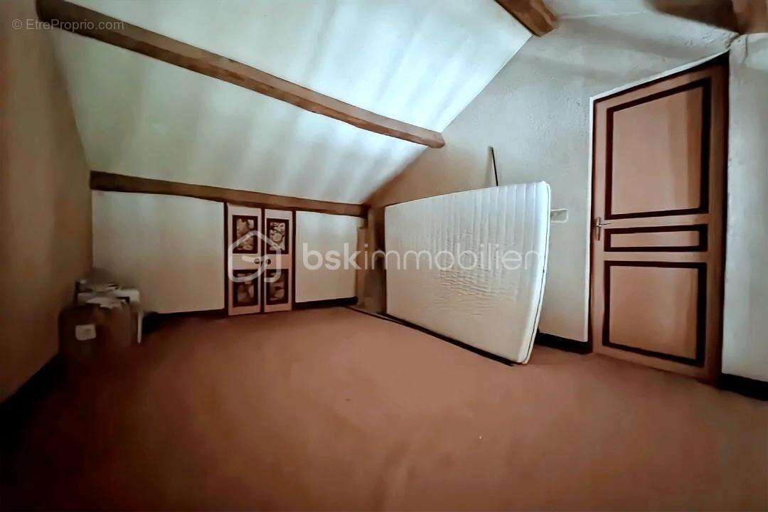 Maison à OLLAINVILLE