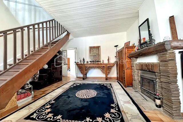 Maison à OLLAINVILLE