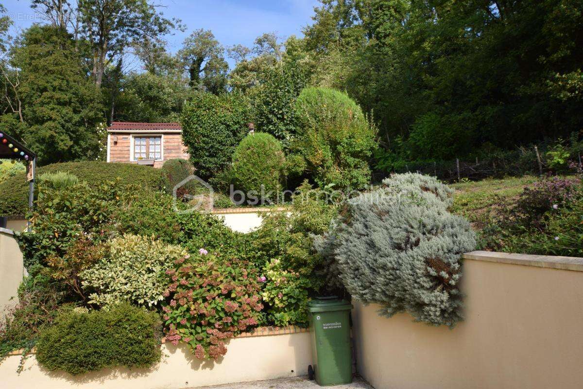 Maison à CRECY-LA-CHAPELLE