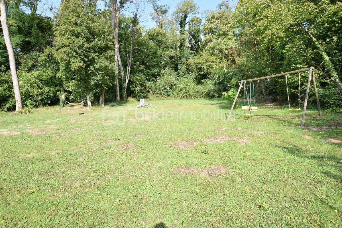 Maison à CRECY-LA-CHAPELLE