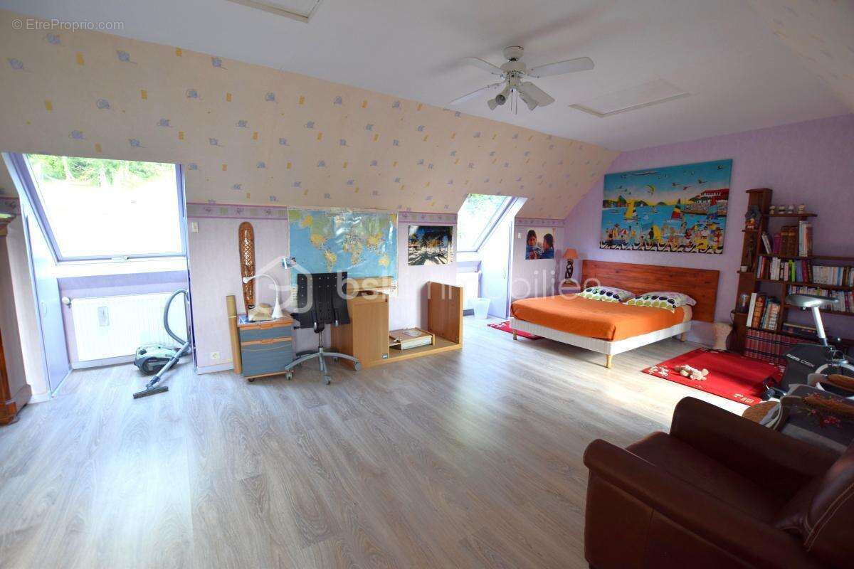 Maison à CRECY-LA-CHAPELLE