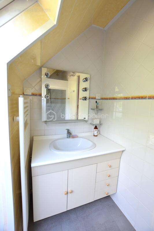 Maison à CRECY-LA-CHAPELLE