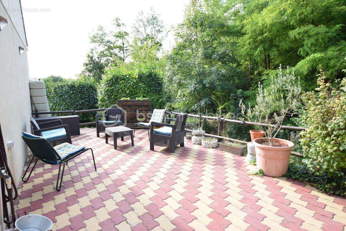 Maison à CRECY-LA-CHAPELLE