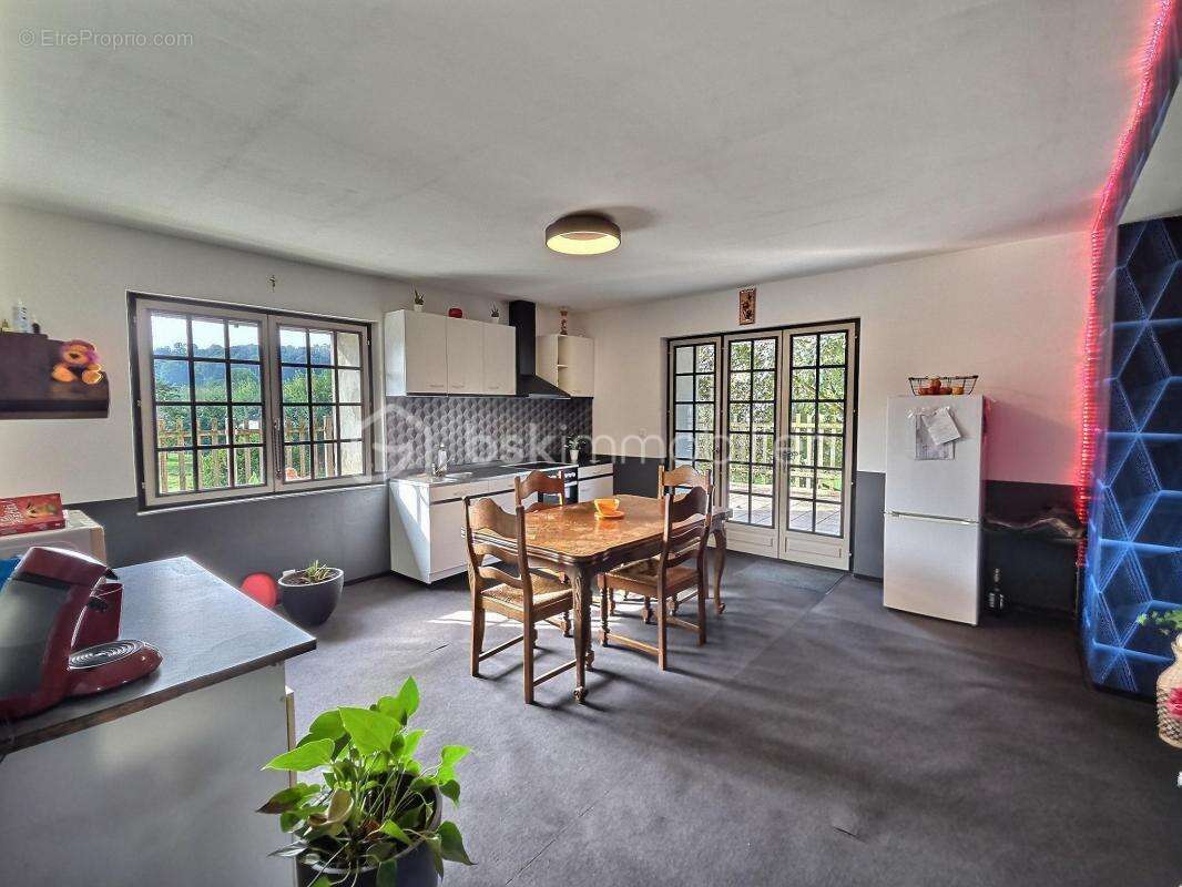 Maison à PUILLY-ET-CHARBEAUX