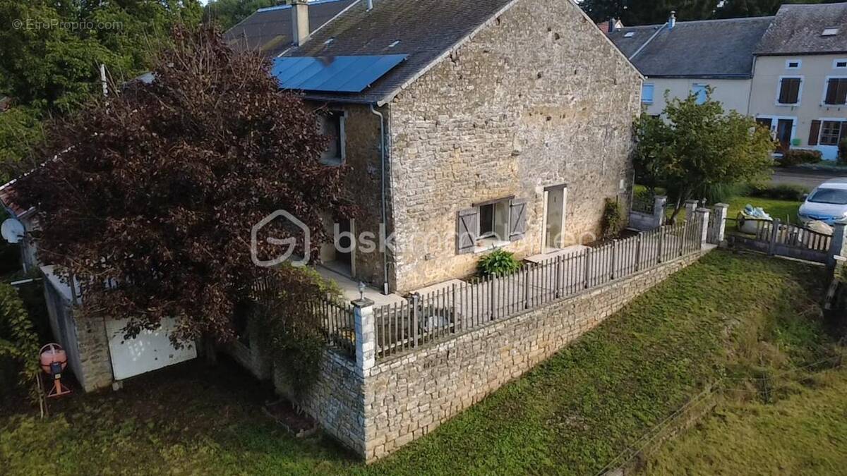 Maison à PUILLY-ET-CHARBEAUX