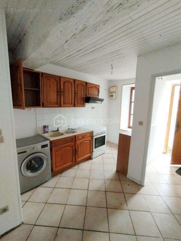 Maison à BEAUNE-LA-ROLANDE