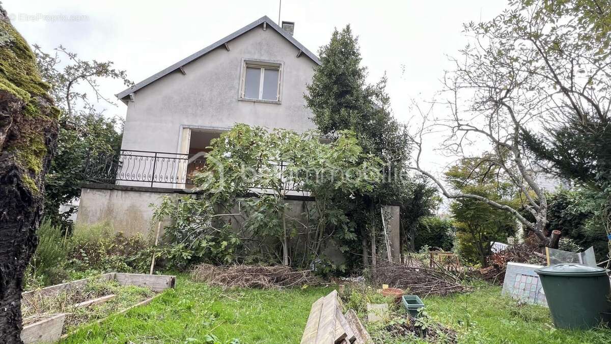 Maison à FLEURY-LES-AUBRAIS