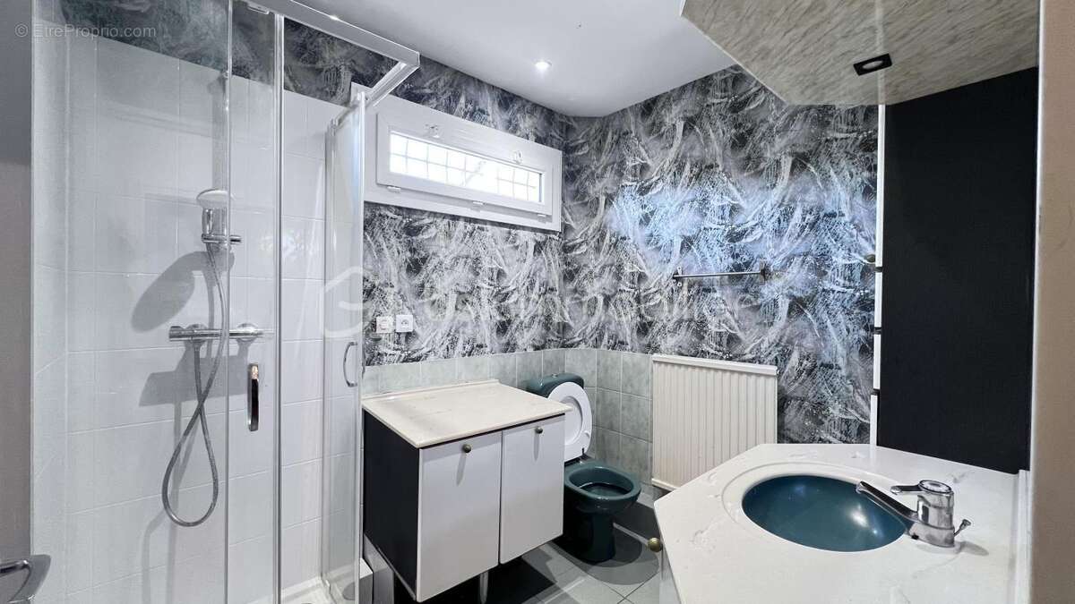 Maison à SAINT-JEAN-DE-LA-RUELLE