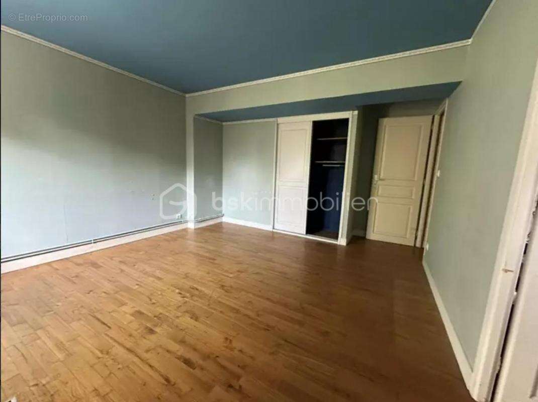 Maison à SAINT-JEAN-DE-BRAYE