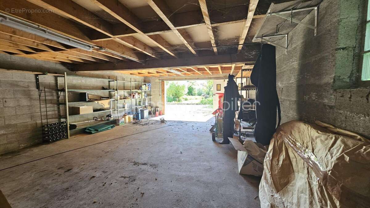 Maison à SAINT-JEAN-DE-BRAYE