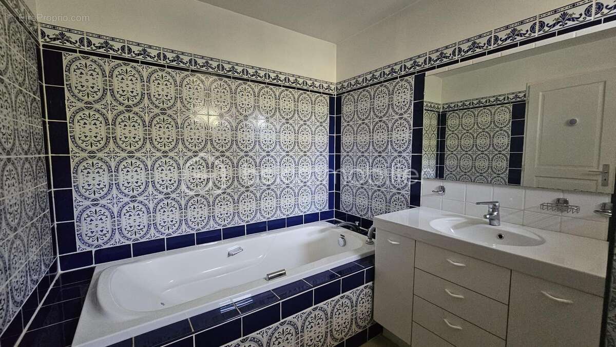 Maison à SAINT-JEAN-DE-BRAYE