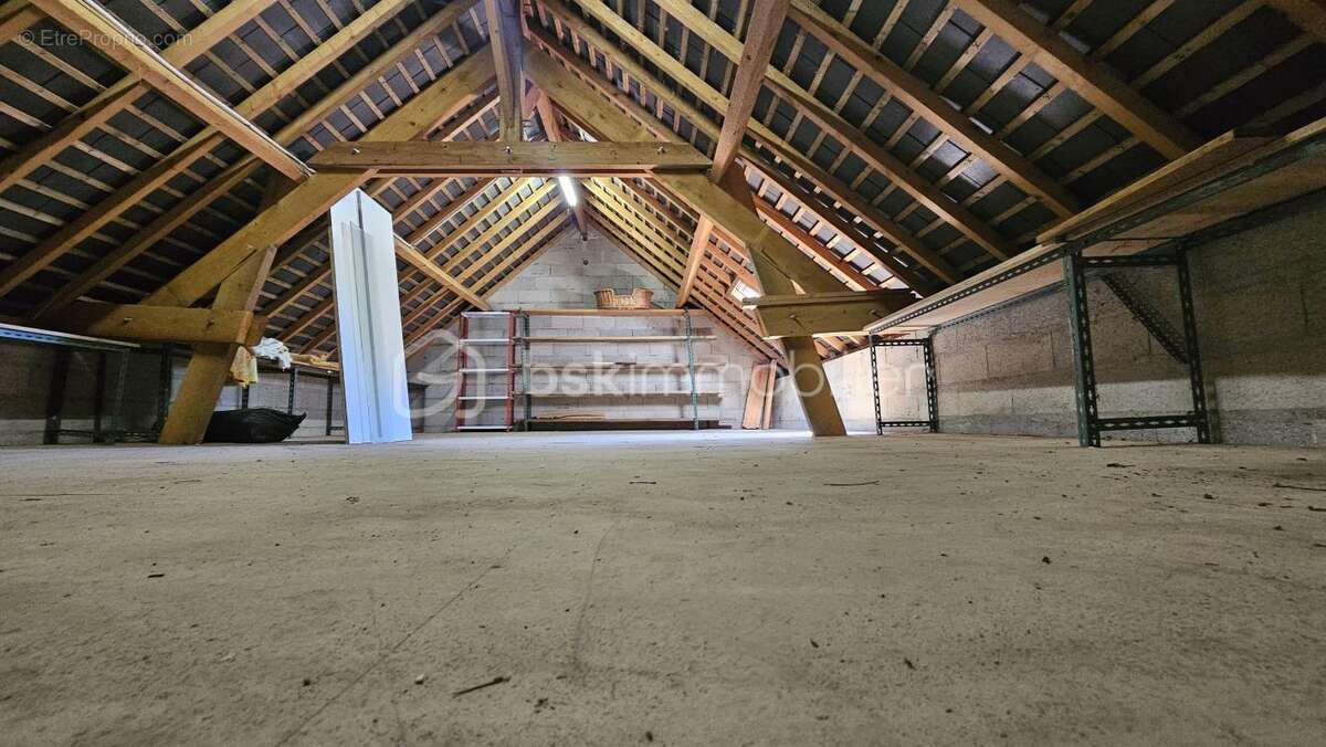 Maison à SAINT-JEAN-DE-BRAYE