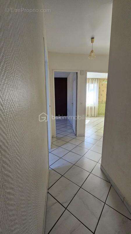 Maison à SAINT-JEAN-DE-LA-RUELLE