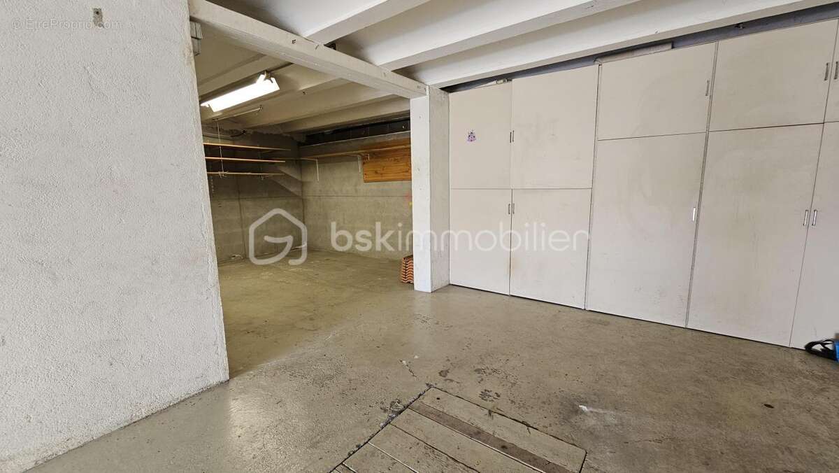 Maison à SAINT-JEAN-DE-LA-RUELLE