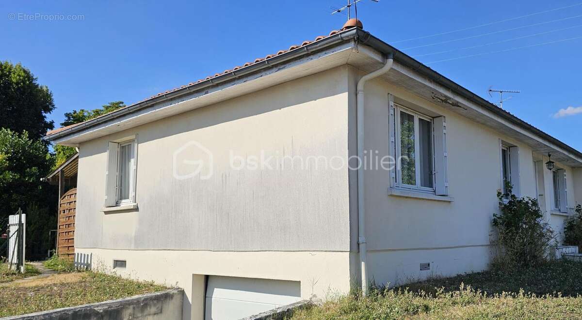 Maison à SAINT-JEAN-DE-LA-RUELLE