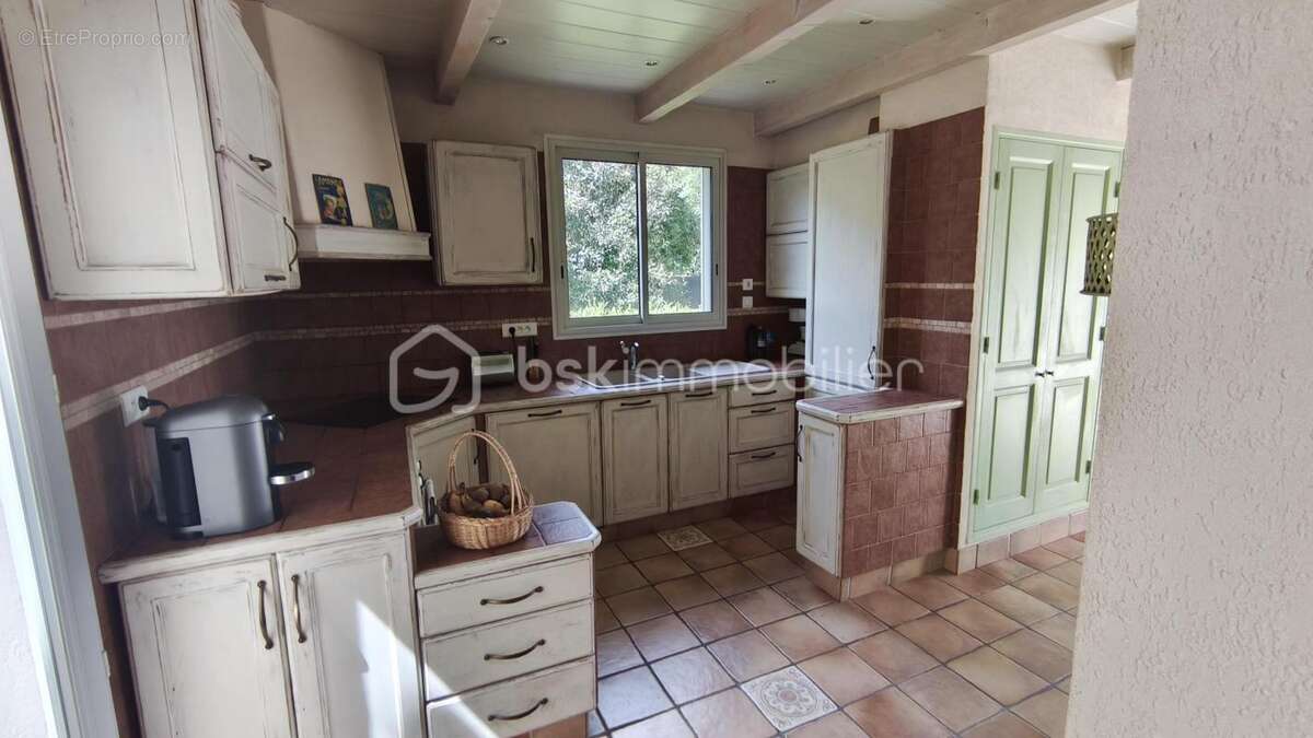 Maison à SOLLIES-PONT