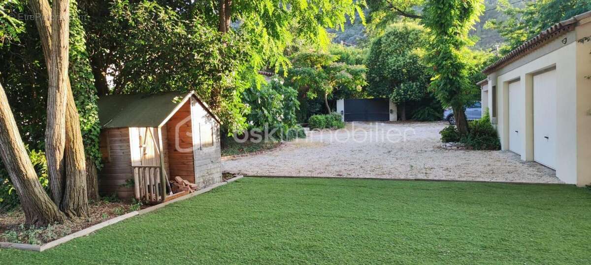 Maison à SOLLIES-PONT